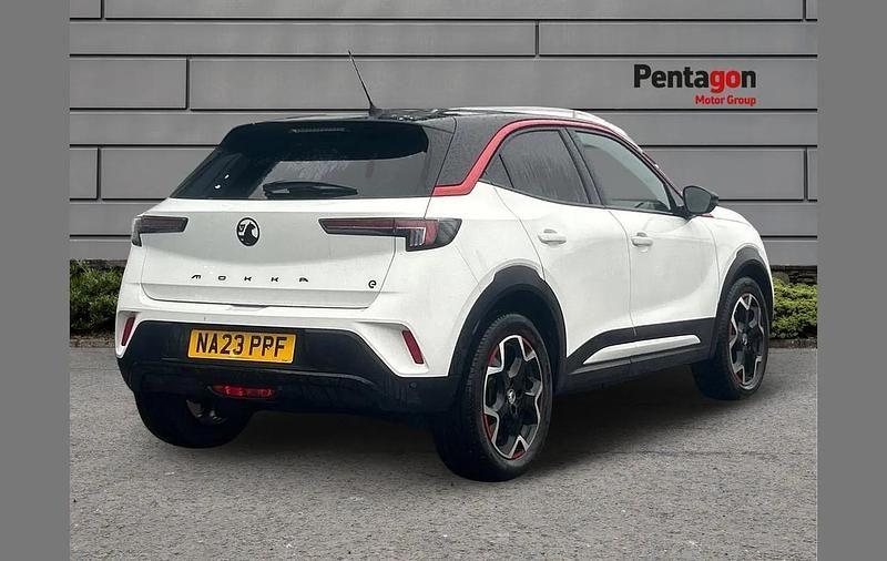 Used Vauxhall Mokka 100 kW (136 HP) 2023 White SUV