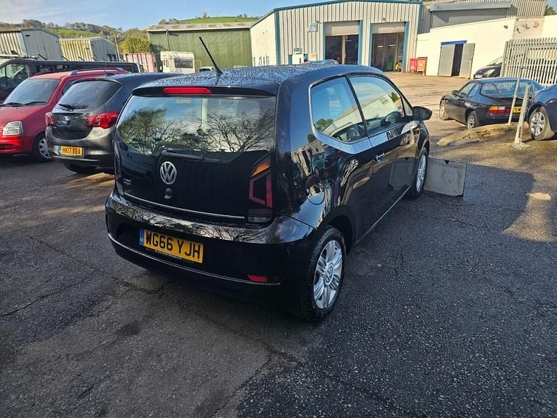 Begagnad VW up! high up! 2016 Svart Halvkombi