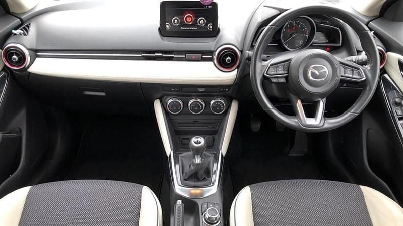 Used Mazda 2 Inclusive 89 HP (65 kW) 2019 Red