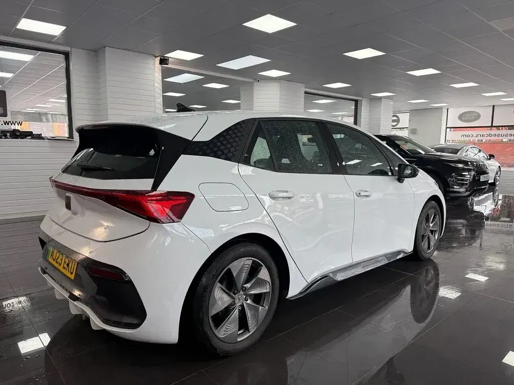 Used Cupra Born 150 kW (204 HP) 2023 White Hatchback