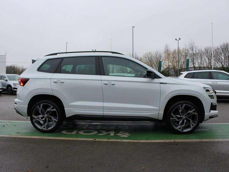 Used Skoda Karoq SportLine 110 HP (80 kW) 2022 White SUV