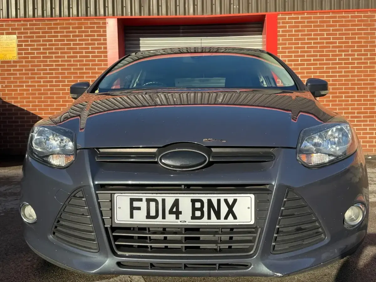 Used Ford Focus Zetec 115 HP (84 kW) 2014 Grey Hatchback