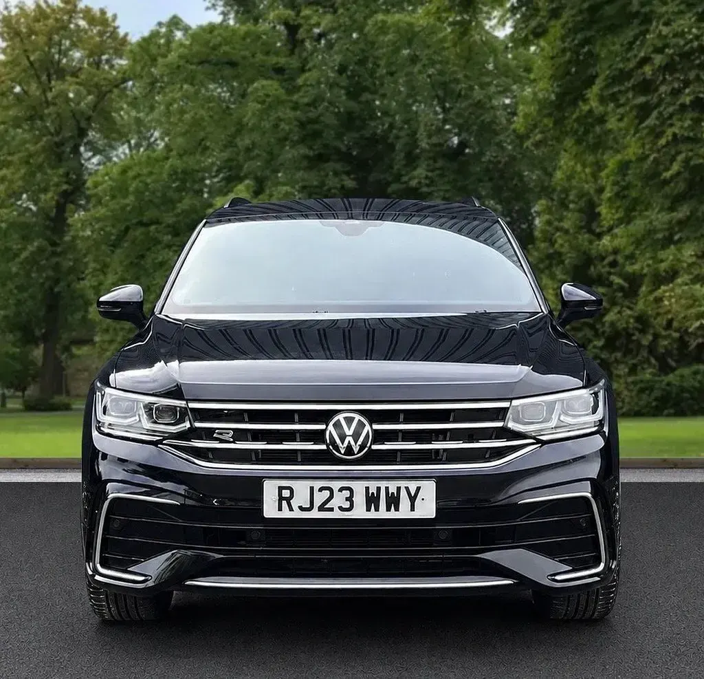 Used VW Tiguan R-line Edition 150 HP (110 kW) 2023 Black SUV