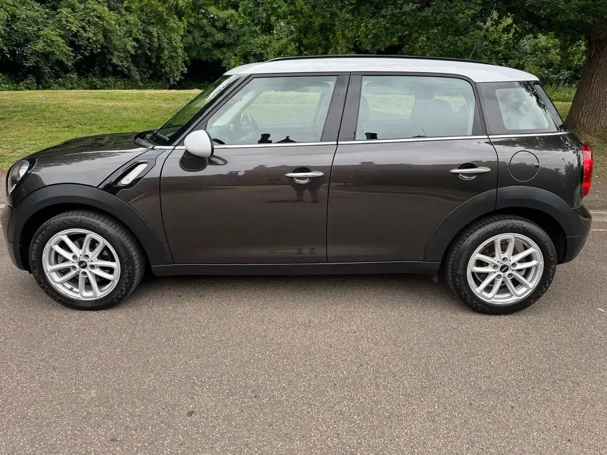 Used Mini Cooper D Countryman Business 112 HP (82 kW) 2015 Midnight grey metallic SUV