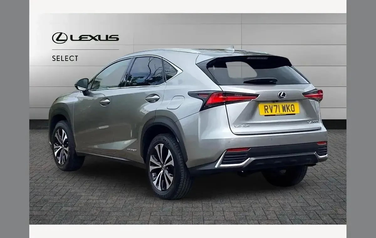 Used Lexus NX300h 194 HP (142 kW) 2021 Silver SUV