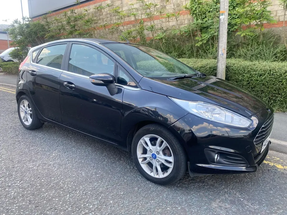 Used Ford Fiesta Zetec 82 HP (60 kW) 2014 Black Hatchback