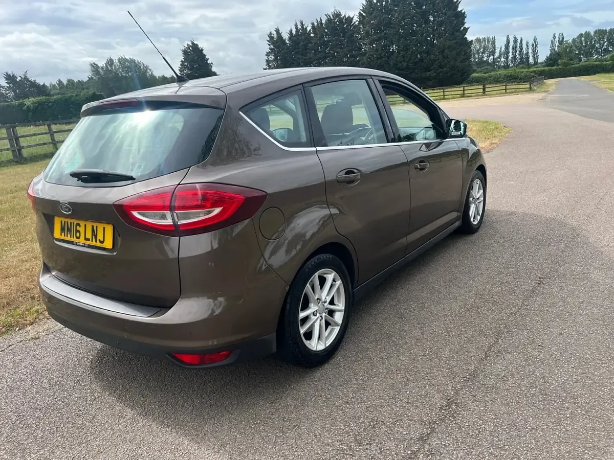 Used Ford C-MAX Zetec 118 HP (86 kW) 2016 Brown MPV