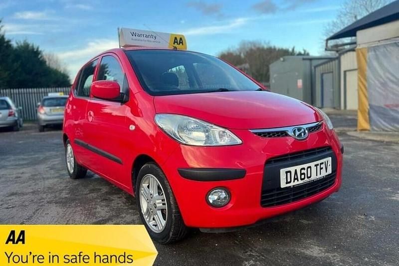 Used Hyundai i10 Comfort 2011 Red Hatchback
