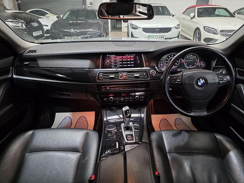Gebraucht BMW 520 Comfort Edition 2015 Silber Limousine