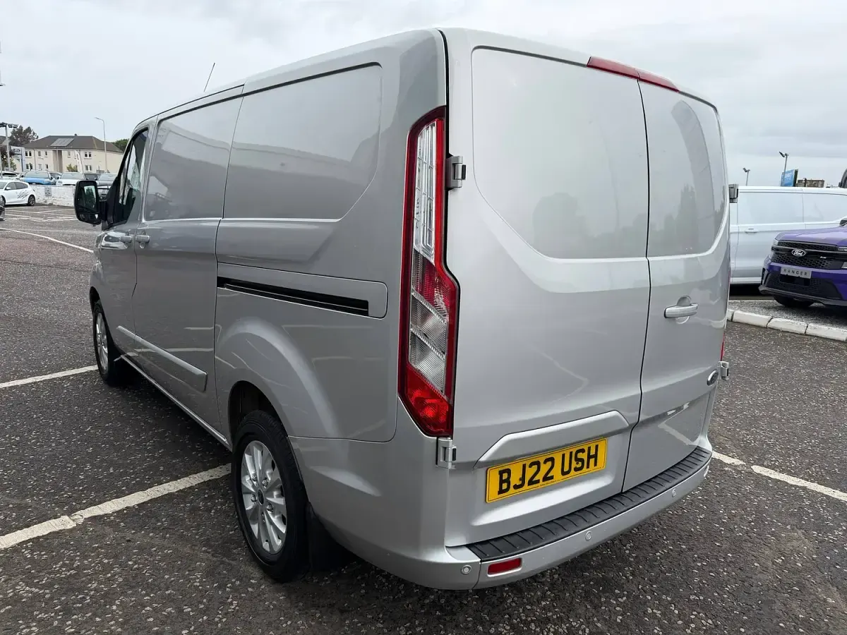 Used Ford Transit Custom Limited 130 HP (95 kW) 2022 Silver Van
