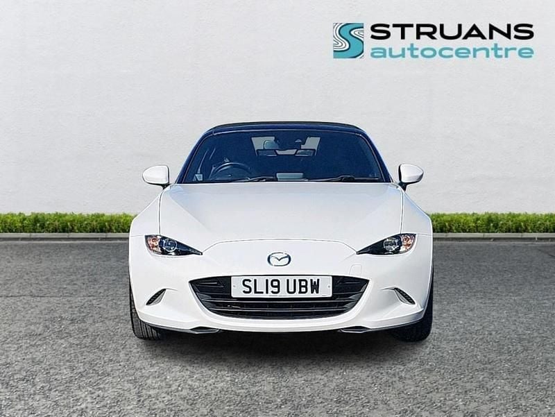 Used Mazda MX5 Inclusive 184 HP (135 kW) 2019 White Cabriolet