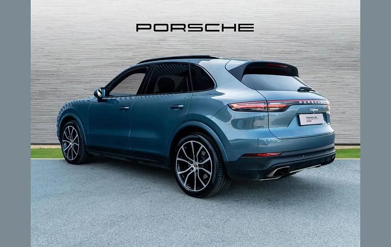 Used Porsche Cayenne 334 HP (245 kW) 2018 Blue SUV