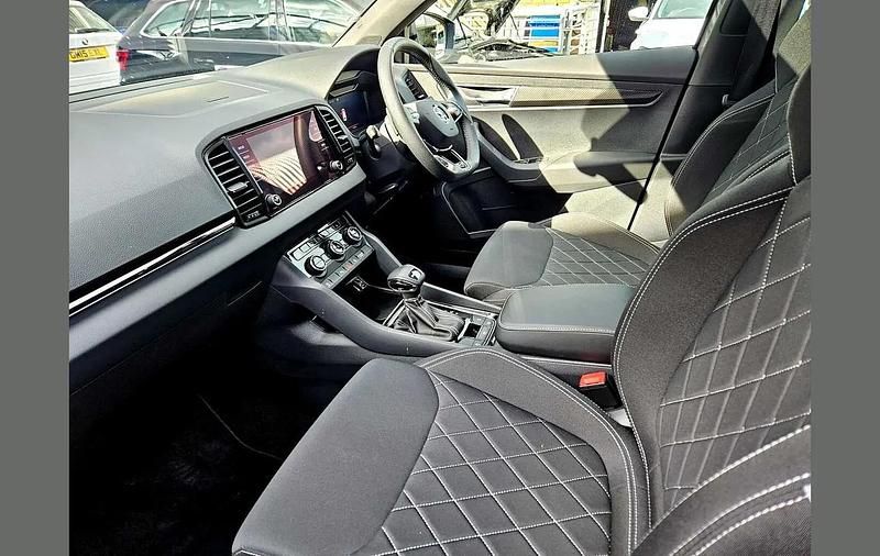 Used Skoda Karoq SportLine 150 HP (110 kW) 2024 Grey SUV