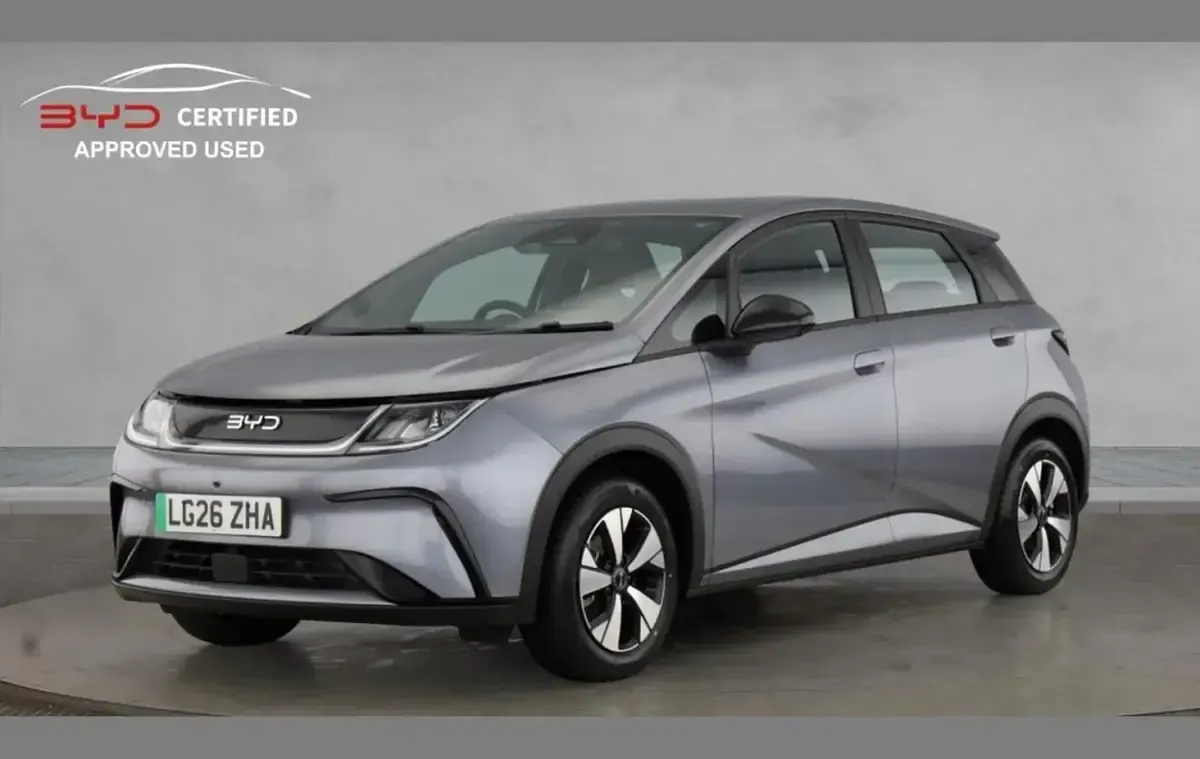 Nuevo BYD Dolphin Active 69 kW (95 CV) 2026 Gris Utilitario