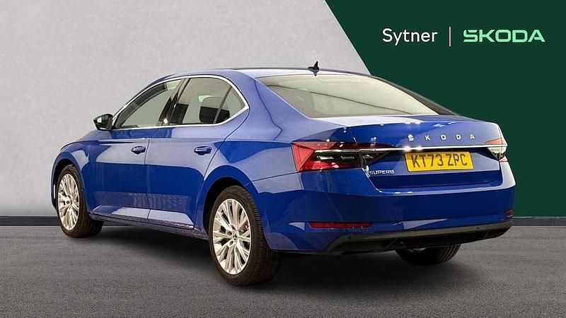 Used Skoda Superb SE L 147 HP (108 kW) 2023 Energy blue Hatchback