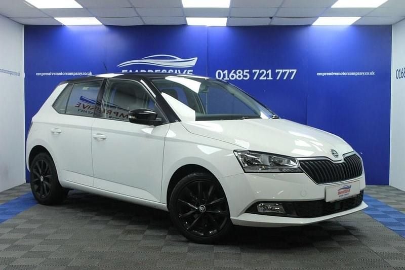 Used Skoda Fabia Colour Edition 60 HP (44 kW) 2019 White Hatchback