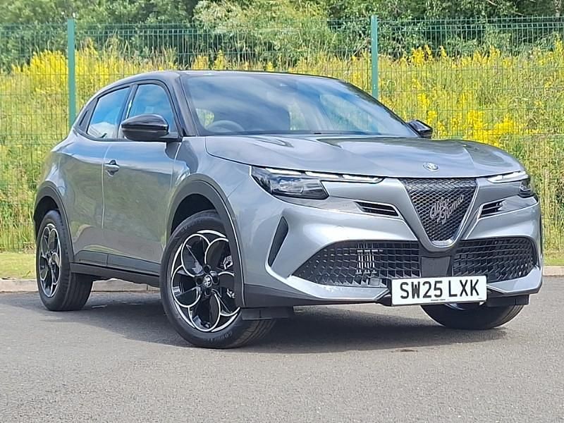 Bicolour metallic arese grey with black roof New 2025 Alfa Romeo GT Junior Hatchback | £24,998 (Fair price) - Image 1/4