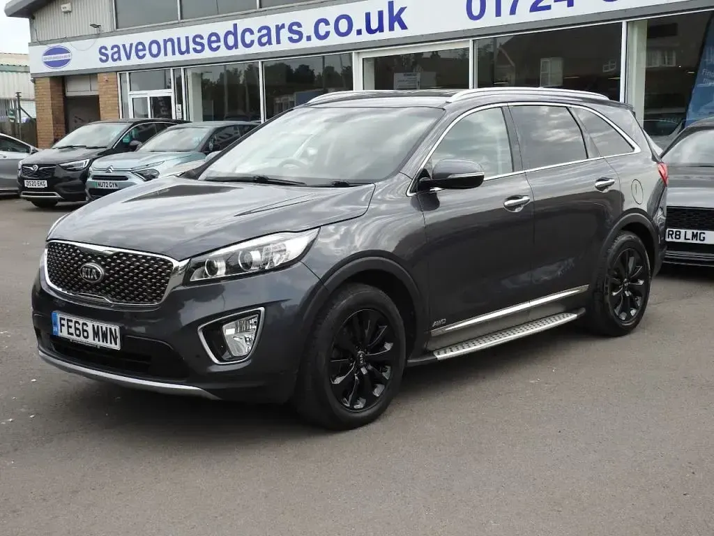 Used Kia Sorento 200 HP (147 kW) 2016 Grey SUV
