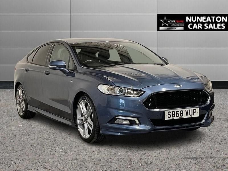 Usado Ford Mondeo ST-Line 180 HP (132 kW) 2018 Azul Citadino