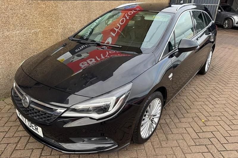 Used Vauxhall Astra Elite 136 HP (100 kW) 2017 Black Estate