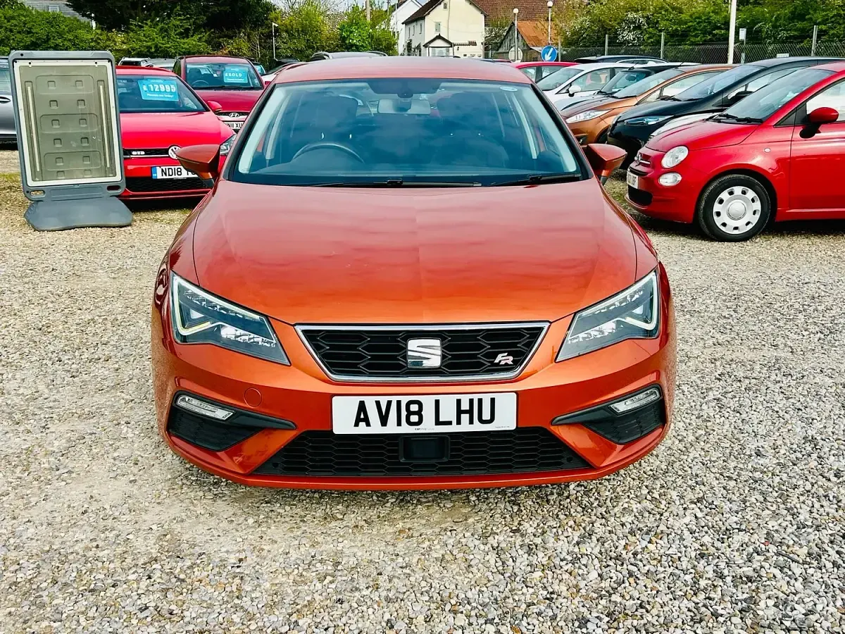 Used Seat Leon FR 180 HP (132 kW) 2018 Orange Hatchback