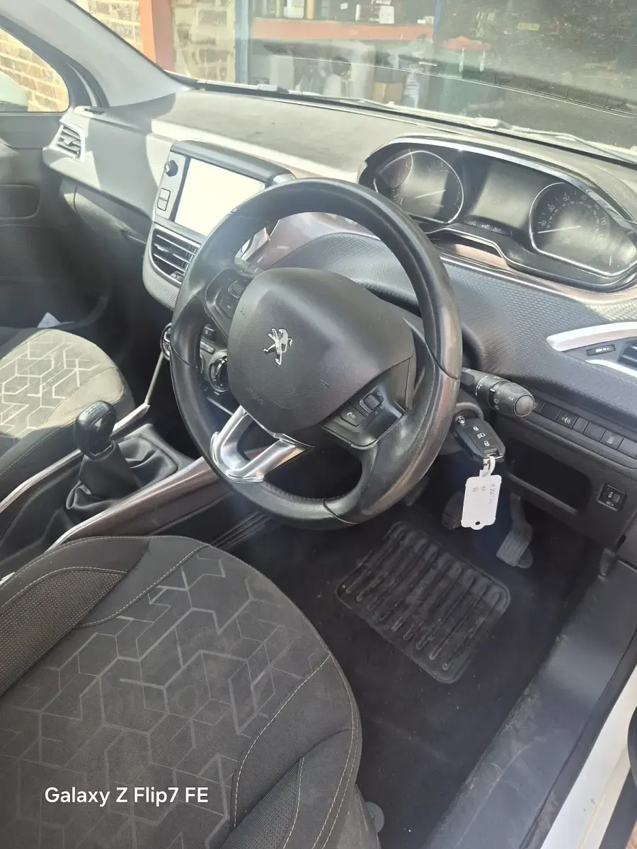 Used Peugeot 2008 Active 2014 White SUV