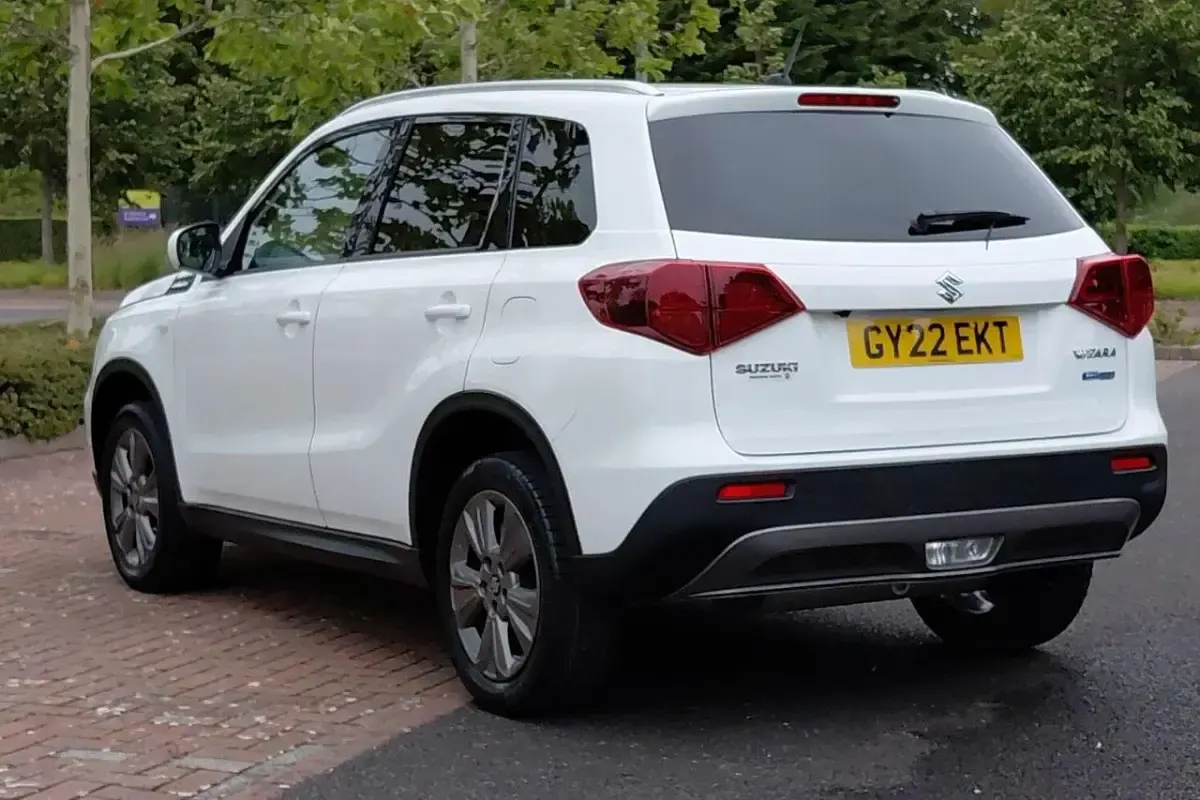 Used Suzuki Vitara SZ-T 127 HP (93 kW) 2022 White SUV