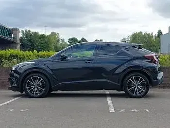 Used Toyota C-HR 122 HP (89 kW) 2019 Black SUV