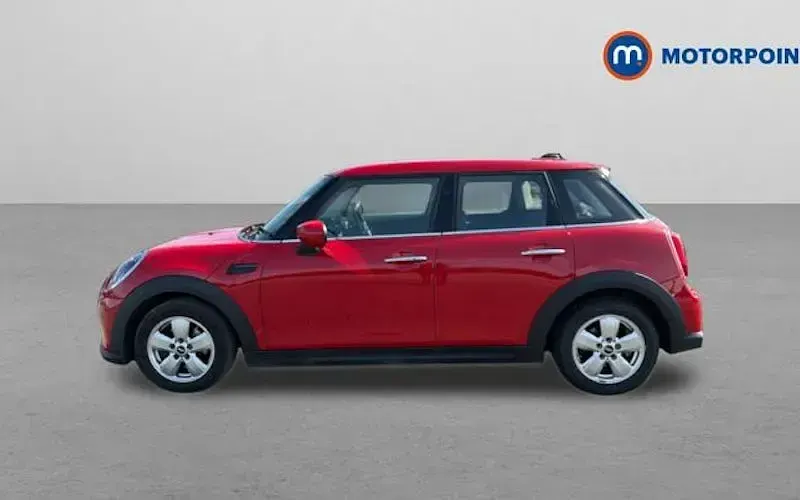 Used Mini Cooper Classic 136 HP (100 kW) 2022 Red Hatchback