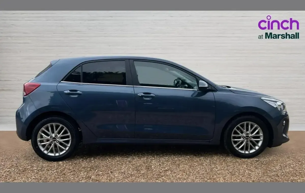 Used Kia Rio 99 HP (72 kW) 2020 Blue Hatchback