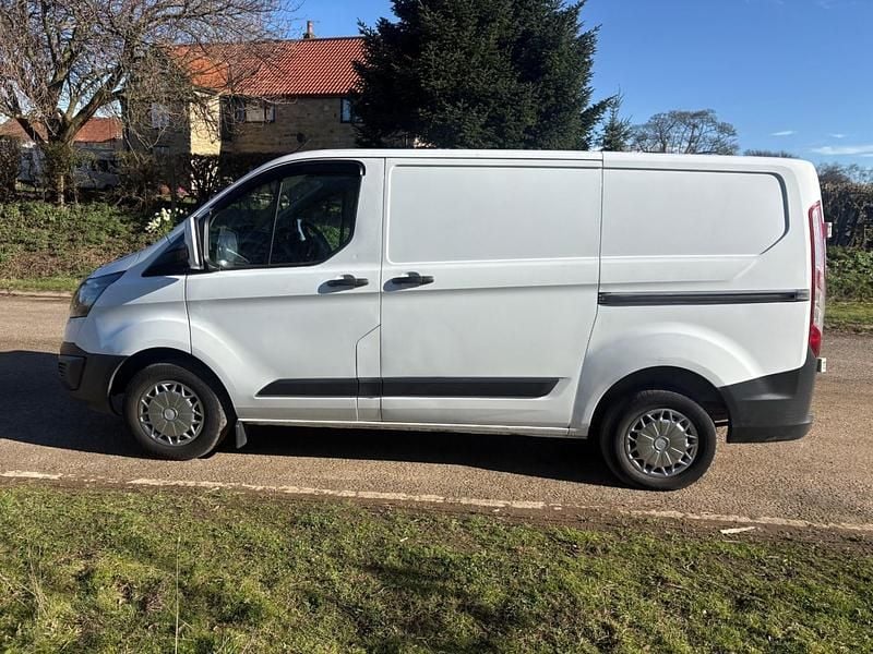 Used Ford Transit Custom 125 HP (91 kW) 2015 White Van
