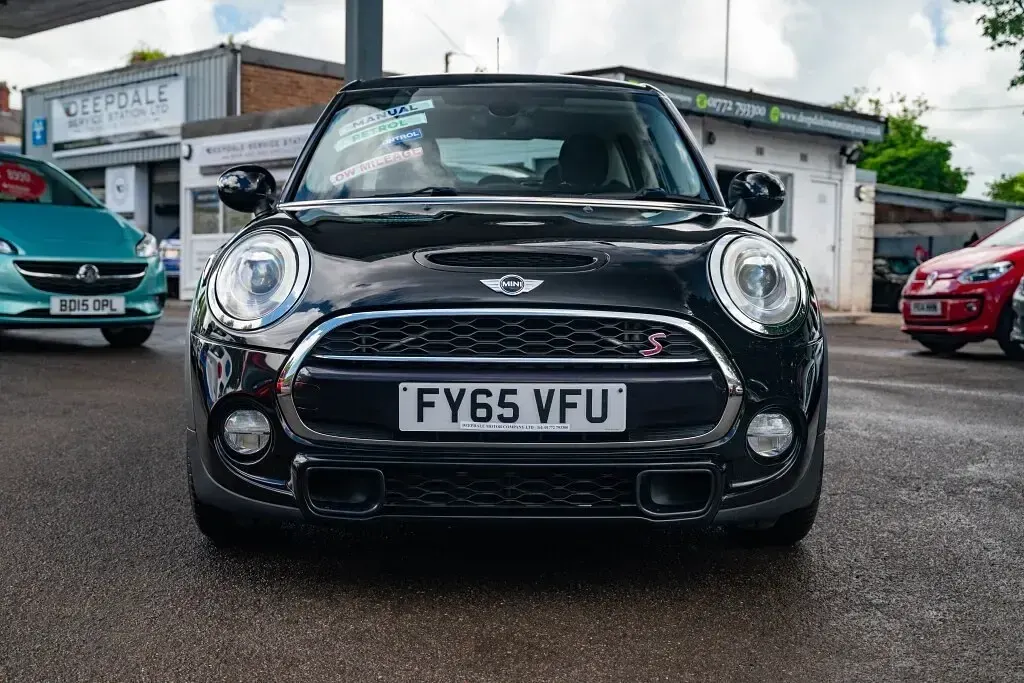 Used Mini Cooper S Hatch 189 HP (139 kW) 2016 Black Hatchback