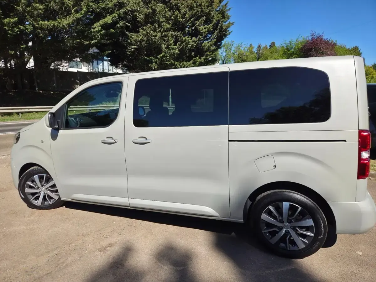 Usado Toyota Proace Verso City 2021 Plateado Familiar