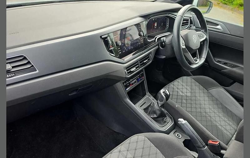 Used VW Polo R-line 95 HP (69 kW) 2022 White Hatchback