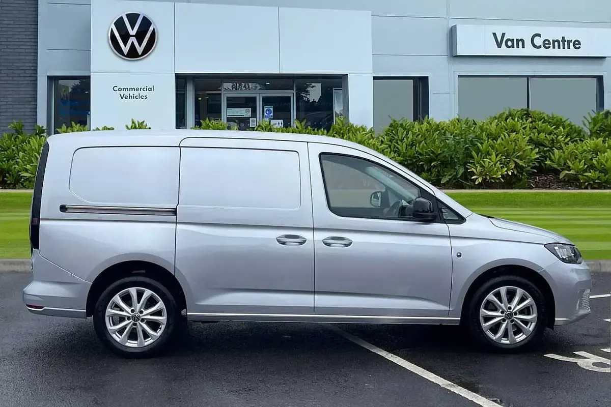 Used VW Caddy Maxi Pro 122 HP (89 kW) 2021 Silver MPV