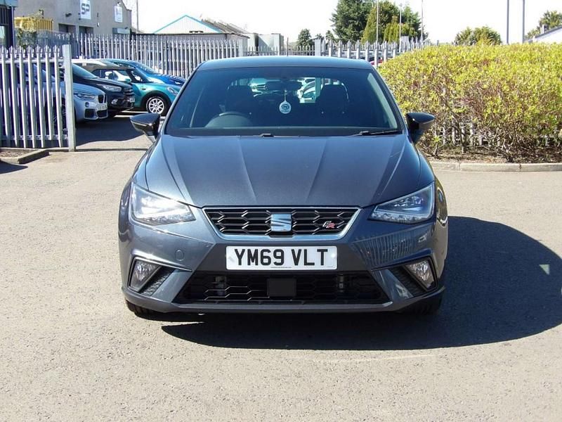 Begagnad Seat Ibiza FR 2020 Grå Halvkombi