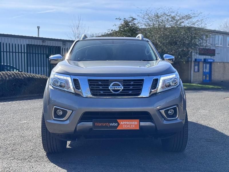 Used Nissan Navara Tekna 190 HP (139 kW) 2018 Grey Pickup