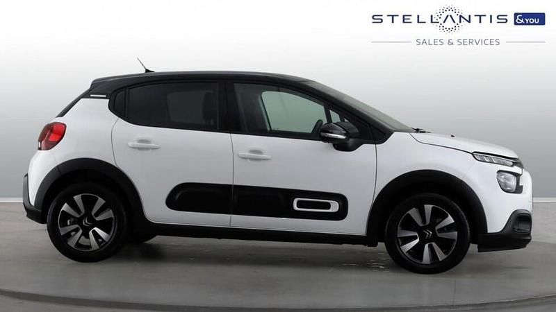 Used Citroën C3 PureTech 110 HP (80 kW) 2024 White Hatchback
