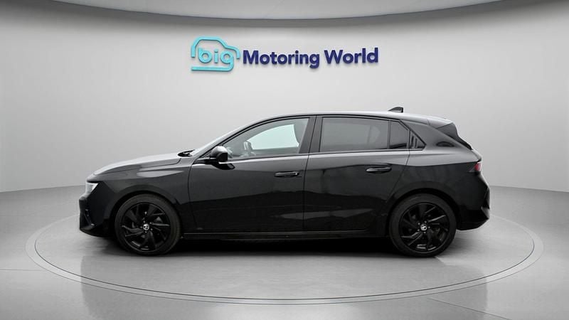 Used Vauxhall Astra GS Line 129 HP (94 kW) 2022 Black Hatchback