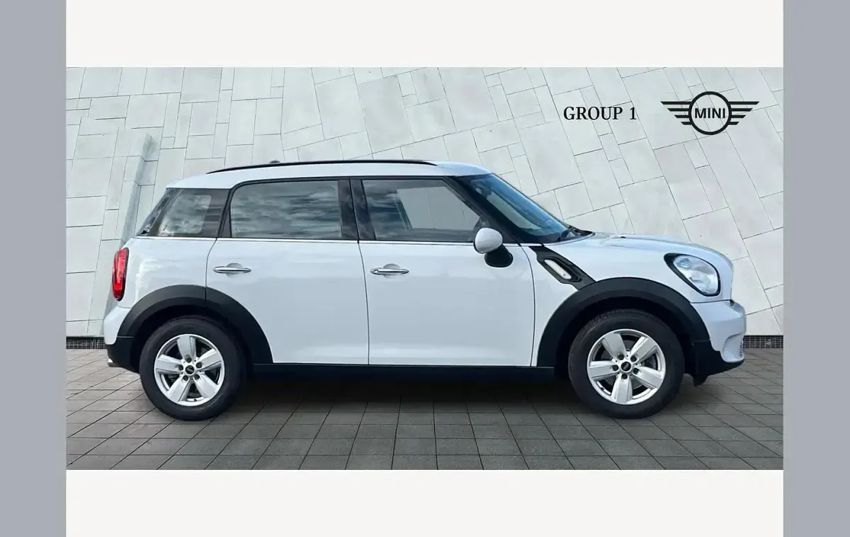 Used Mini ONE 96 HP (70 kW) 2016 White Hatchback