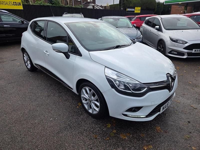 Used Renault Clio IV Dynamique 2018 White Hatchback