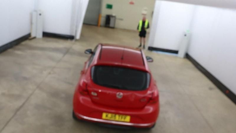 Image 2/4