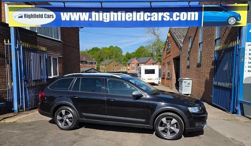 Black Used 2016 Skoda Octavia Estate | £9,490 (A bit pricey) - Image 1/4