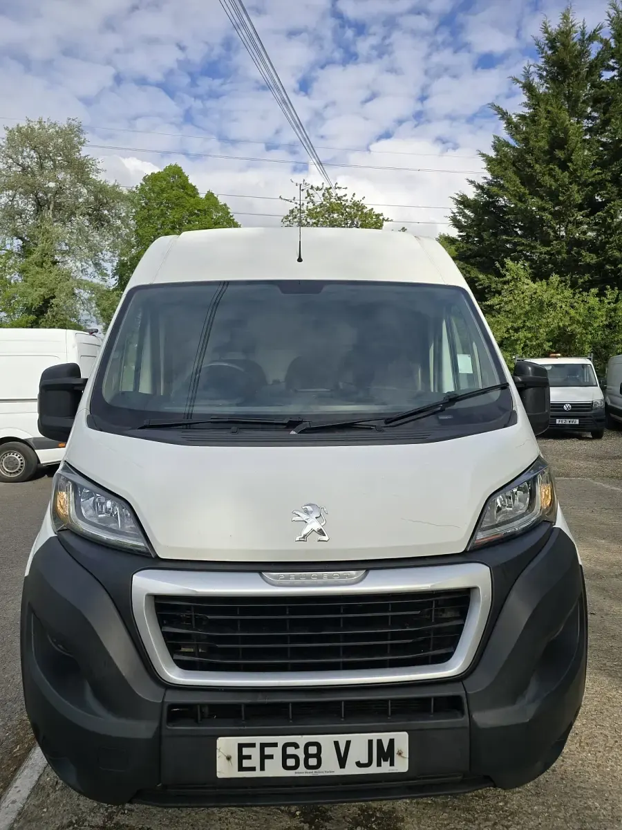 Second-hand Peugeot Boxer 2019 Alb Van