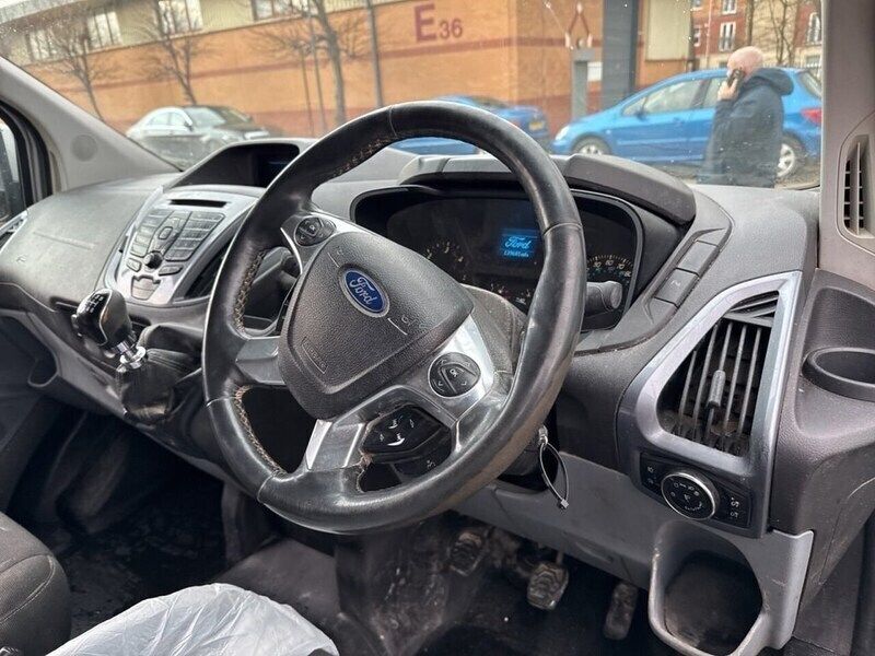 Image 2/4