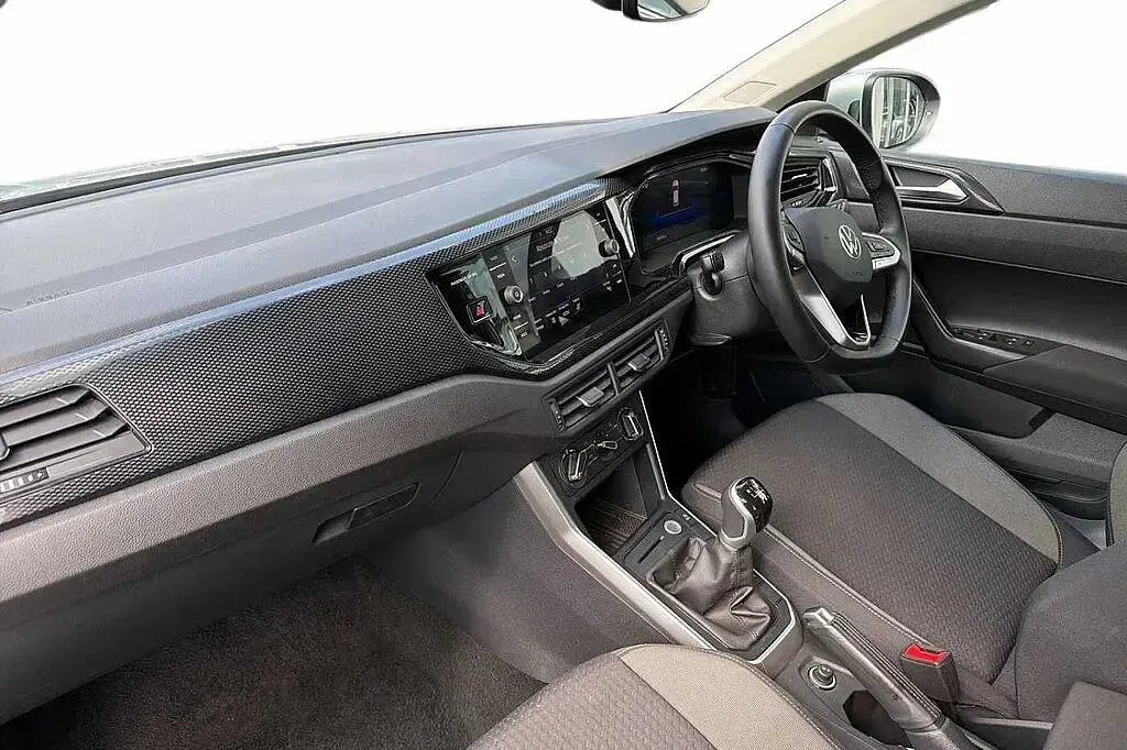 Used VW Taigo Match 115 HP (84 kW) 2025 Silver SUV