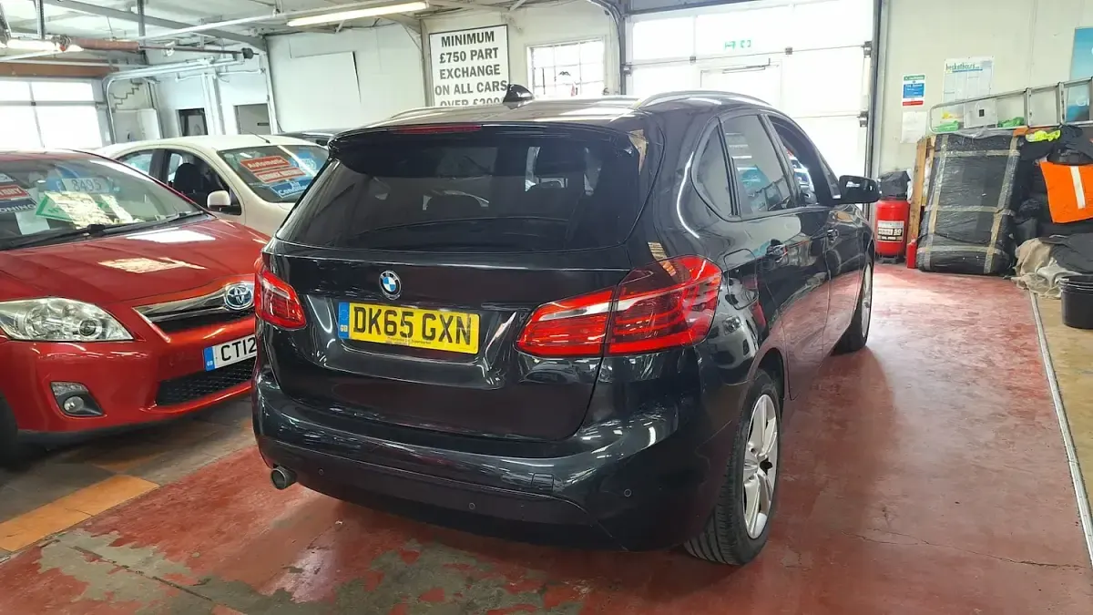 Used BMW 218 Sport Line 2015 Black Hatchback