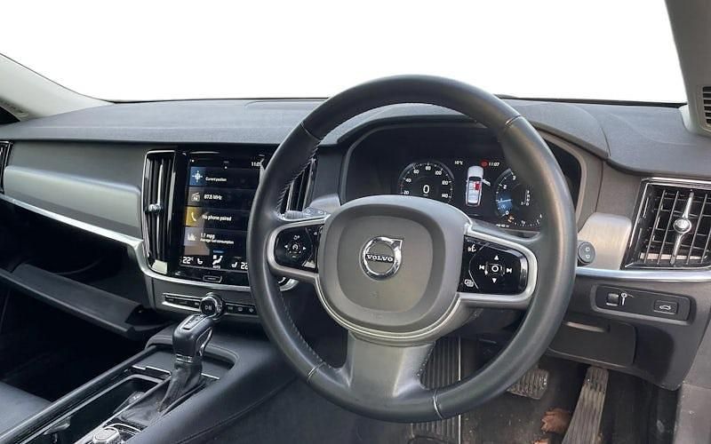 Used Volvo V90 Momentum 190 HP (139 kW) 2020 Silver Estate