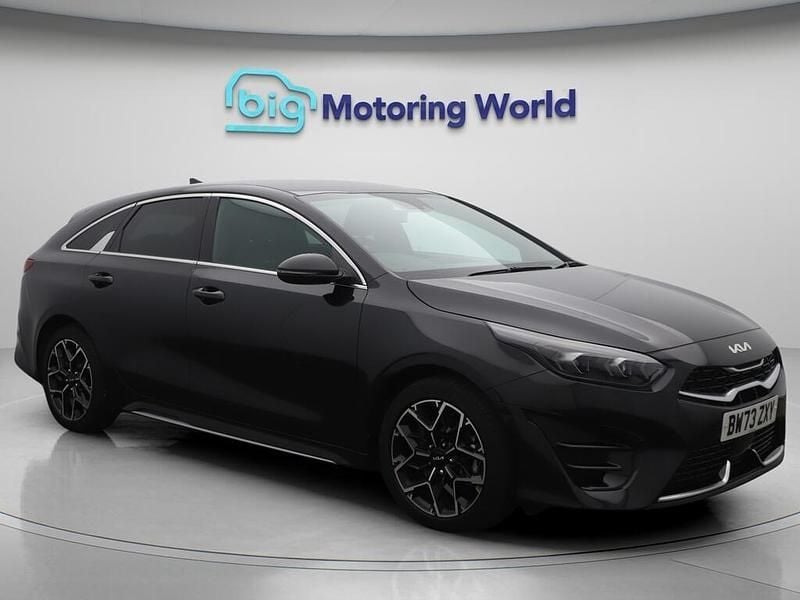 Black Used 2024 Kia ProCeed GT-Line Hatchback | £18,700 (Good price) - Image 1/4