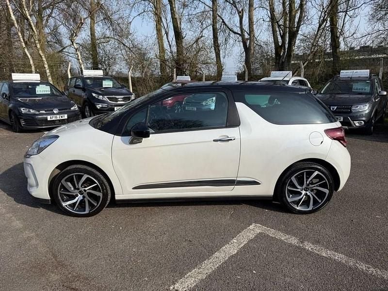 Used DS Automobiles DS3 Connected Chic 82 HP (60 kW) 2018 White Hatchback